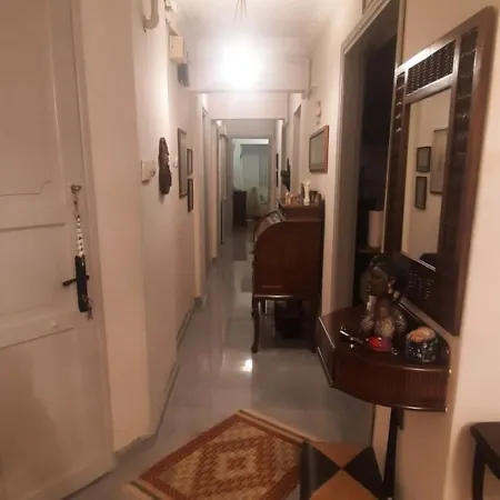 Tarihi Asansoer Boelgesinde Konforlu Daire *