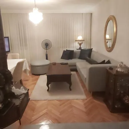 Tarihi Asansoer Boelgesinde Konforlu * İzmir